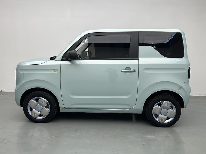 Geely Galaxy panda 2023