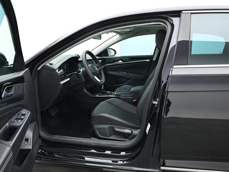 Volkswagen Passat 2025