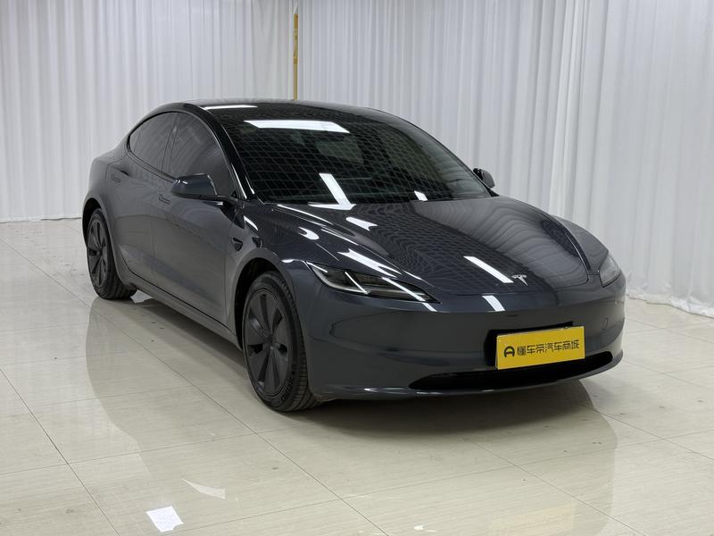 Tesla Model 3 2023