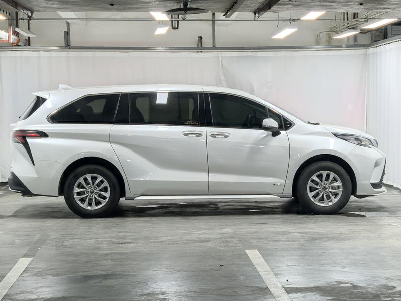 Toyota Gravia 2024