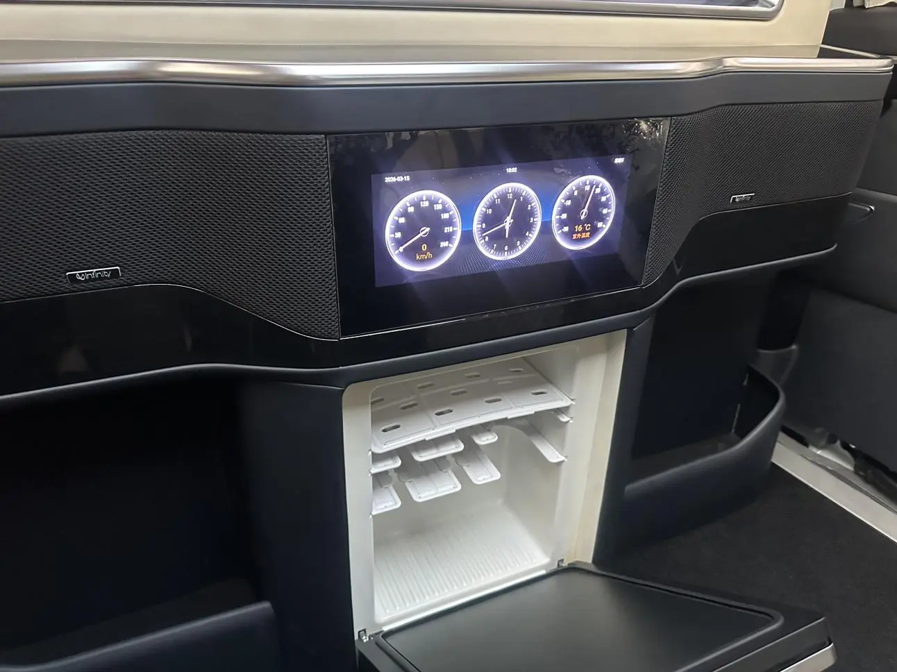 GAC Trumpchi M8 Master Series 390T four-seater Royal Edition