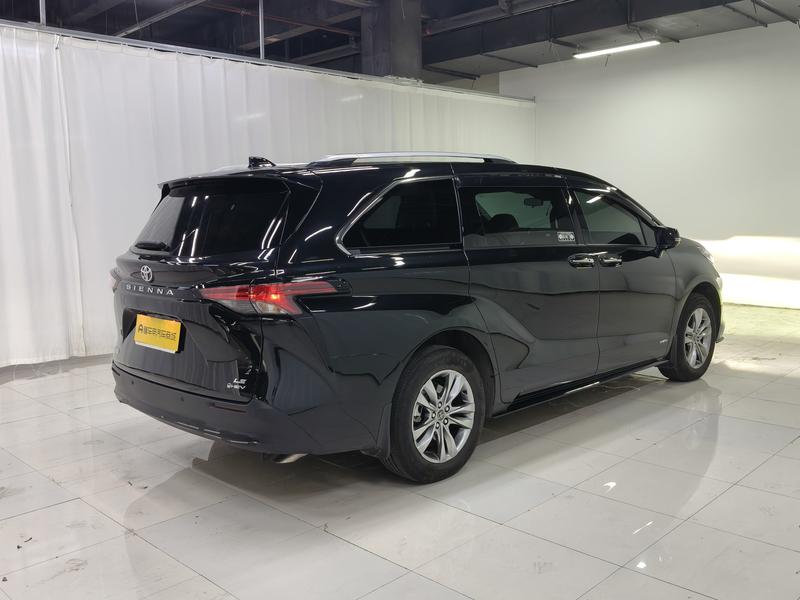 Toyota Sienna 2024