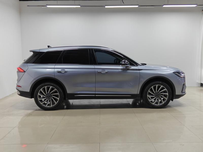 Lincoln adventurer 2023