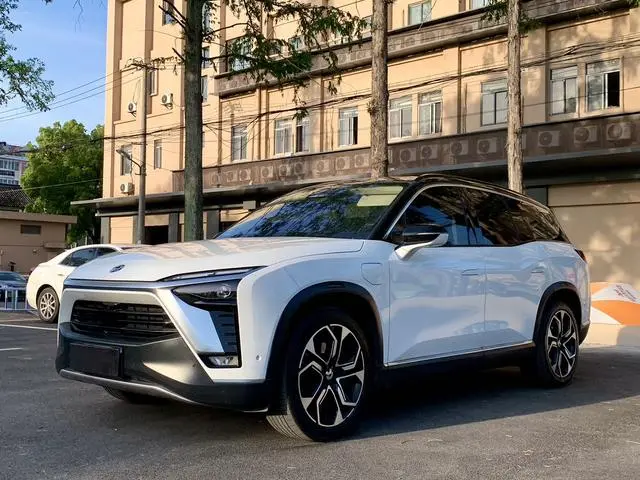 NIO NIO ES8 580KM signature version six seats