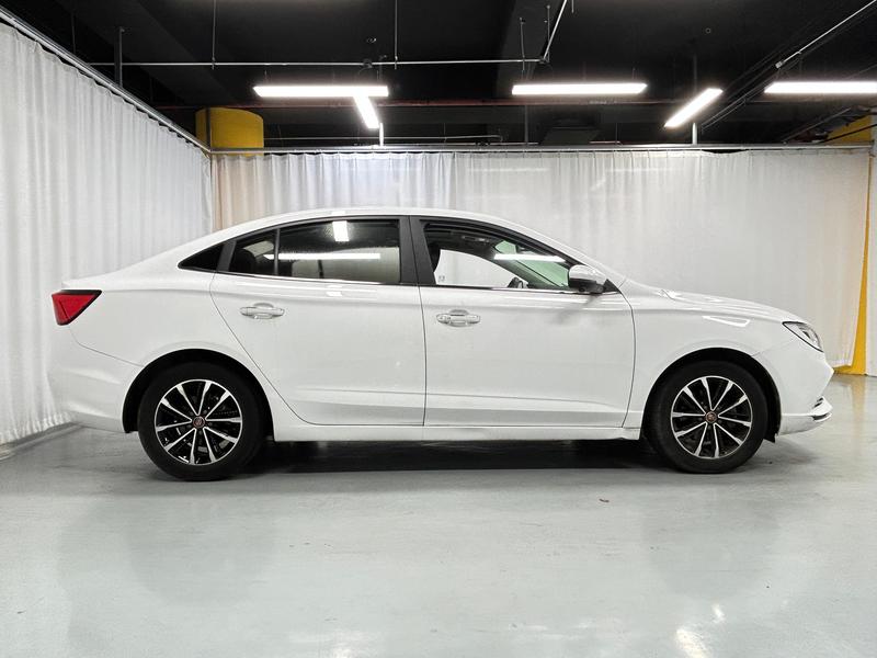 Roewe Roewe i5 2020