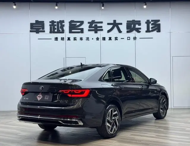 Volkswagen Sagitar 300TSI DSG Beyond Edition