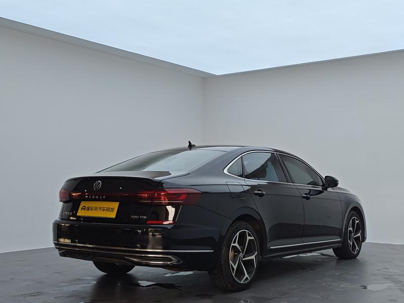 Volkswagen Passat 2024
