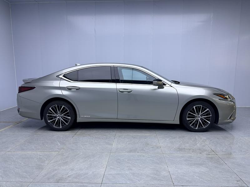 Lexus Lexus ES 2021