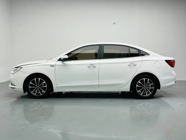 Roewe Roewe i5 1.5L Manual 4G Interconnection Linghao Ultimate Edition