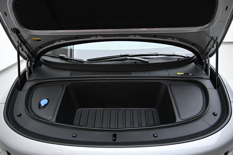 Li Auto Ideal i6 2025