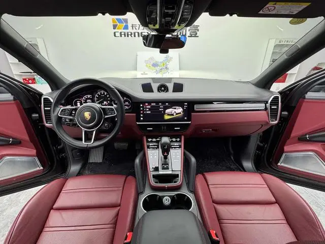 Porsche Cayenne E-Hybrid Cayenne E-Hybrid 2.0T Platinum Edition