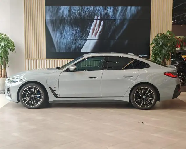 BMW BMW i4 M50