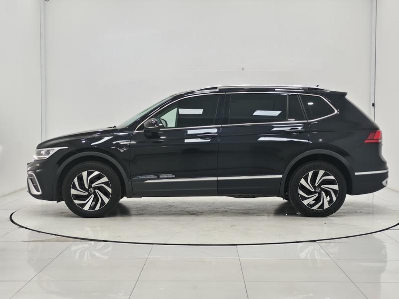 Volkswagen Tiguan L 2023