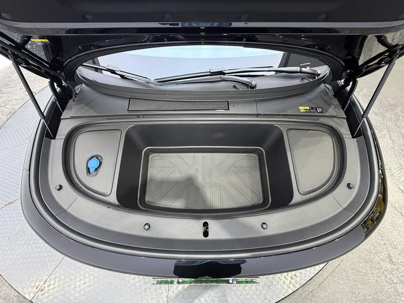 Li Auto Ideal i6 2025