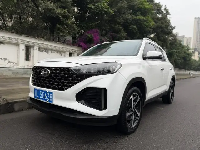 Hyundai Hyundai ix35 240T GDi DCT two-wheel drive leading version GLS