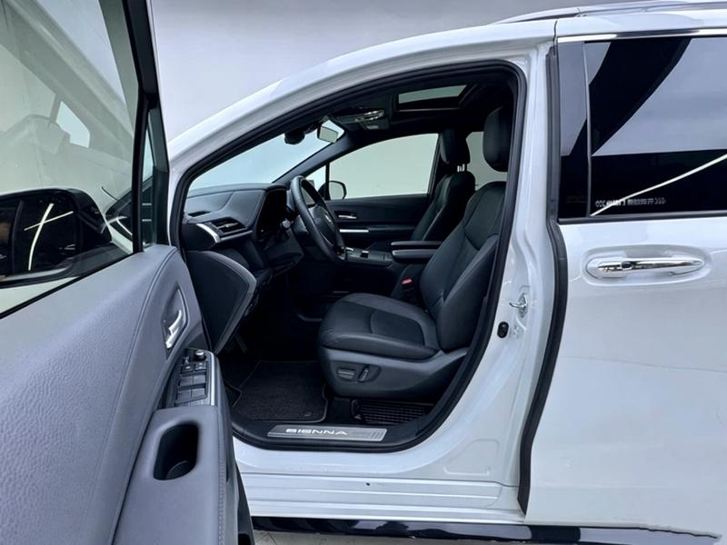 Toyota Sienna 2024
