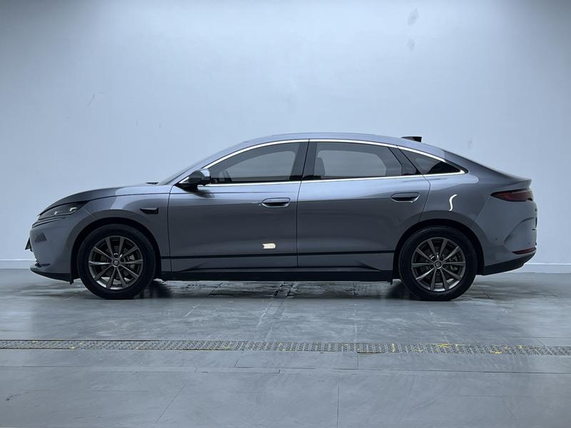 BYD Qin L EV 2025