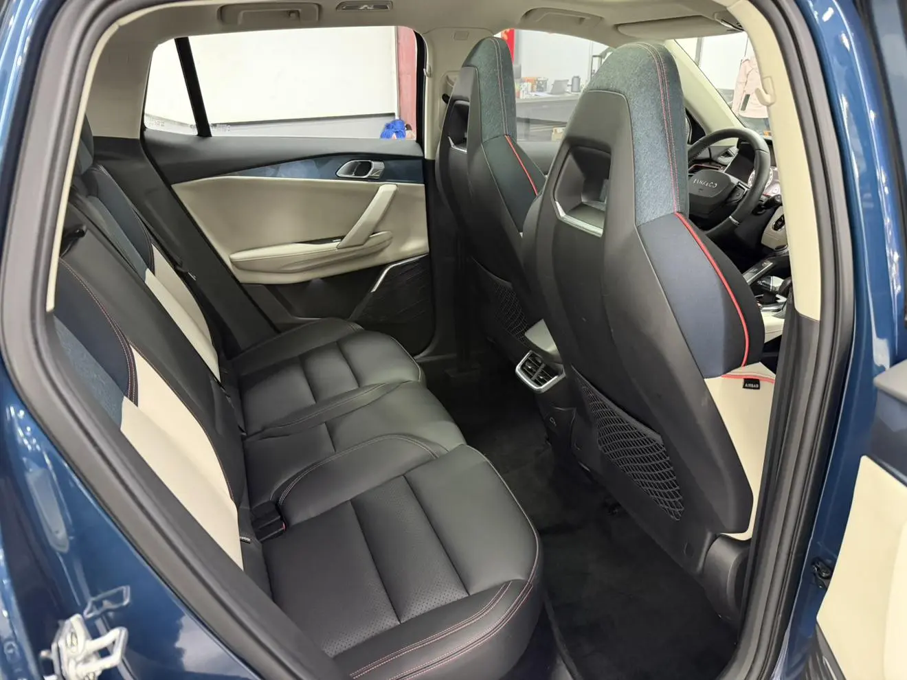 LYNK & CO Lynk 06 1.5T Yao Halo