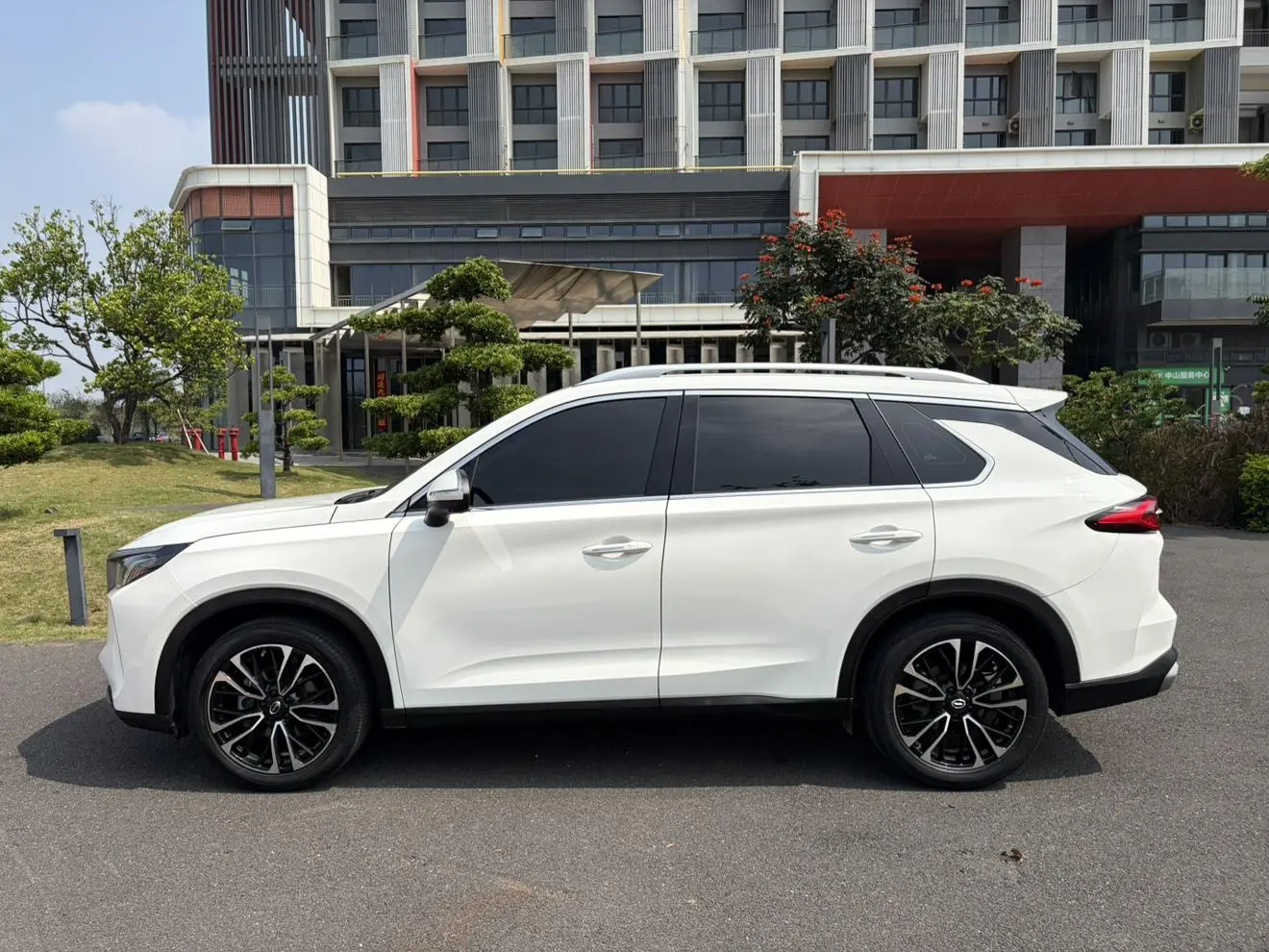 GAC Trumpchi GS4 PLUS 270T automatic star version