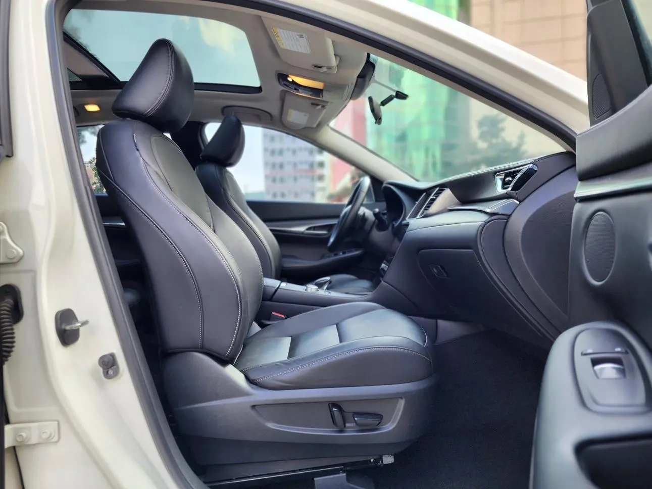 Infiniti Infiniti QX50 Facelift 2.0T two-wheel drive elite edition