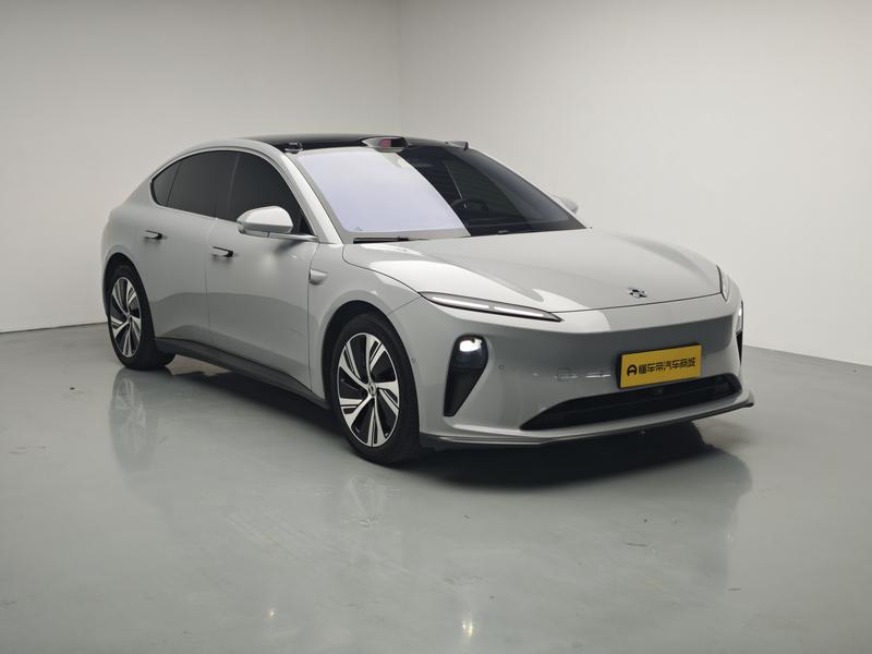 NIO NIO ET5 2022