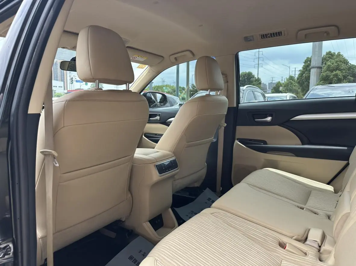 TOYOTA Highlander 2.0T two-wheel drive Elite Edition 5 seats