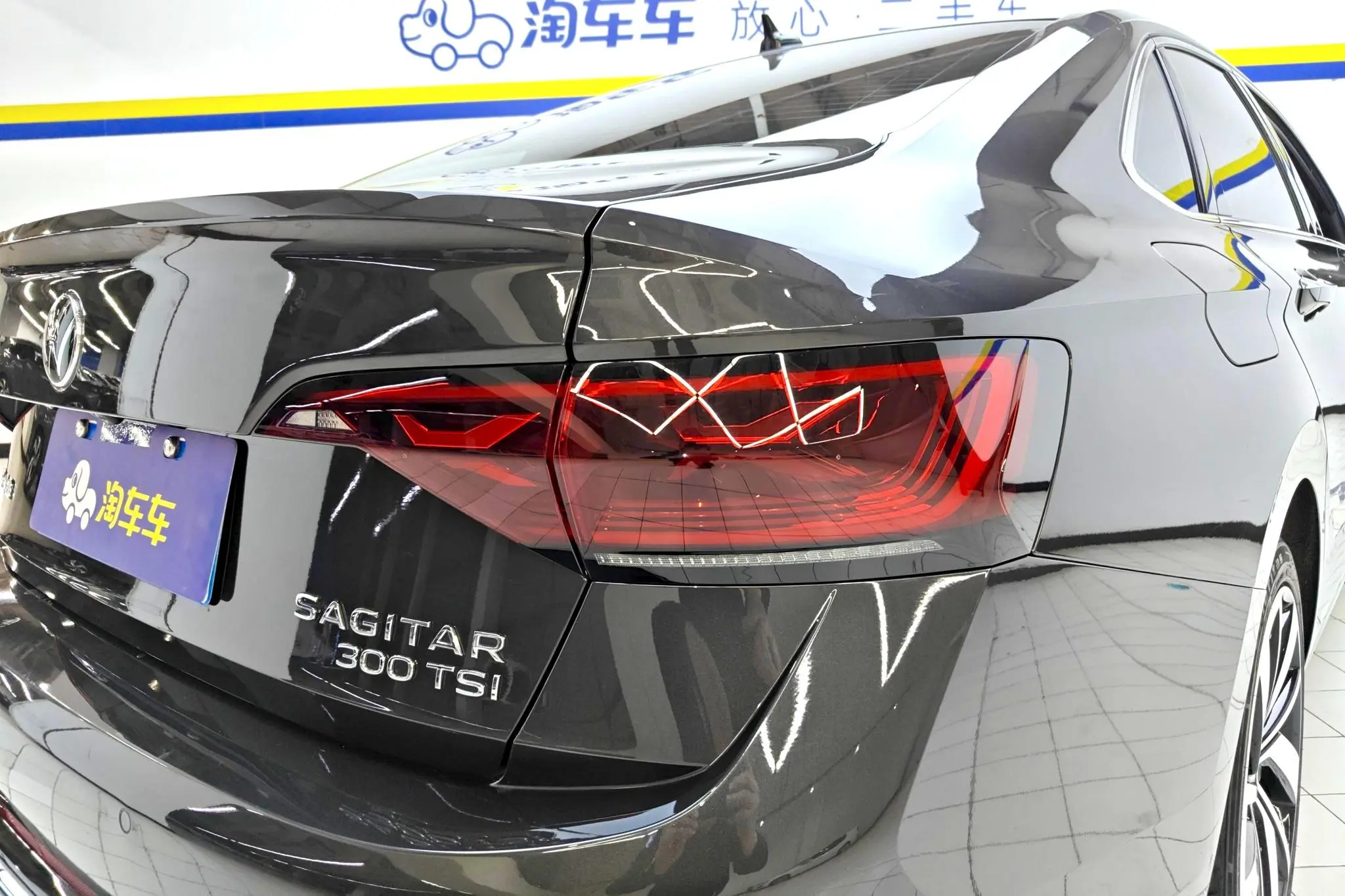 Volkswagen Sagitar 300TSI DSG Beyond Edition