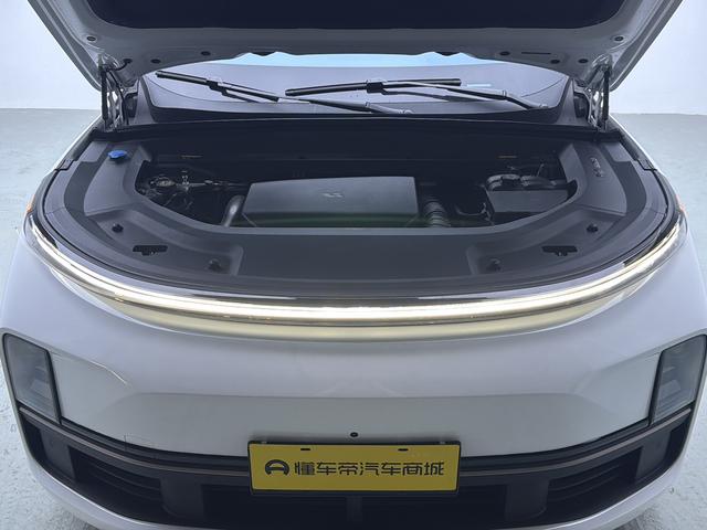 Li Auto Ideal L9 2025