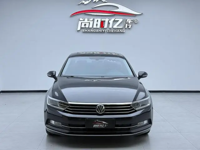 Volkswagen Magotan 330TSI DSG Luxury Country VI