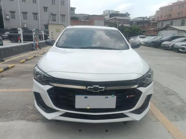 Chevrolet Cruze RS 330T Automatic Fun Version