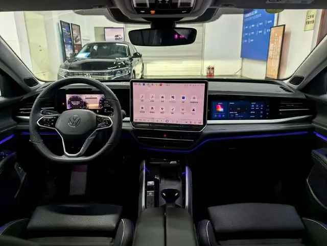 Volkswagen Passat Pro 380TSI Dragon Edition