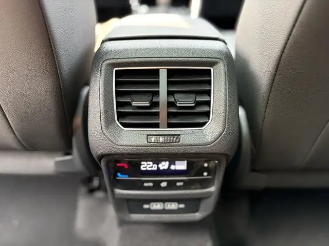 Volkswagen Tanyue 330TSI two-wheel drive luxury Smart edition
