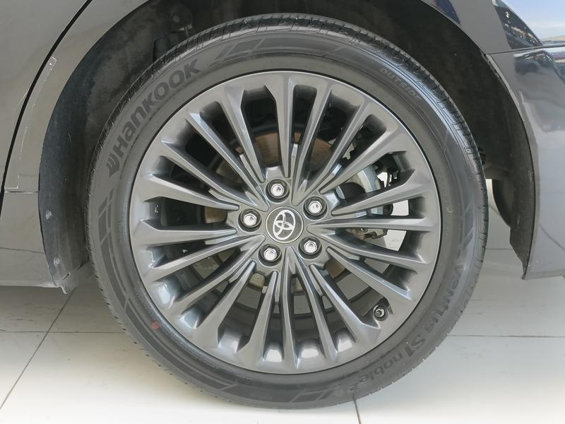 Toyota Asian Dragon 2019