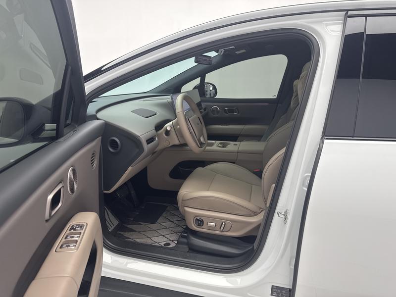Li Auto Ideal i6 2025