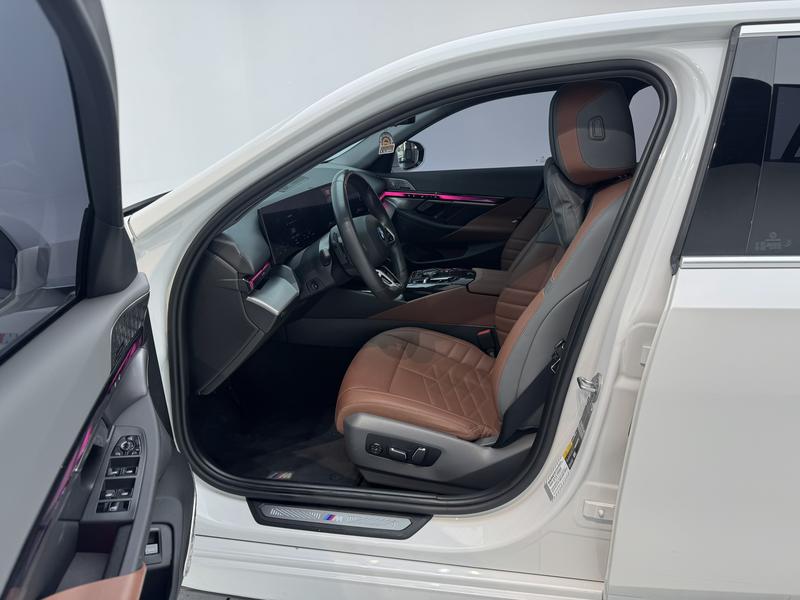 BMW BMW i5 2024