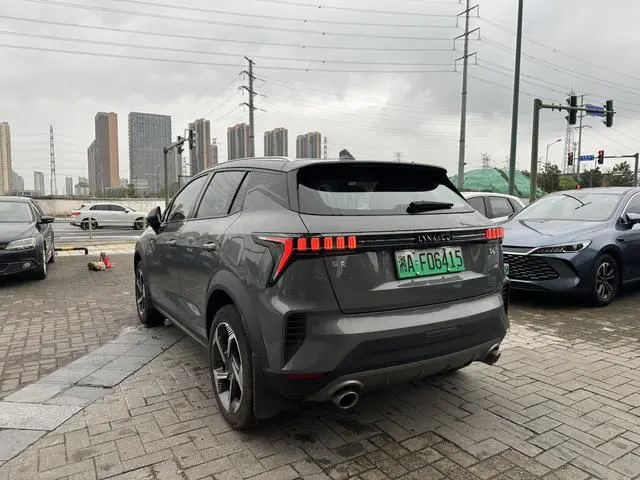 LYNK & CO Lynk & Co. 06 EM-P PHEV Remix Shero