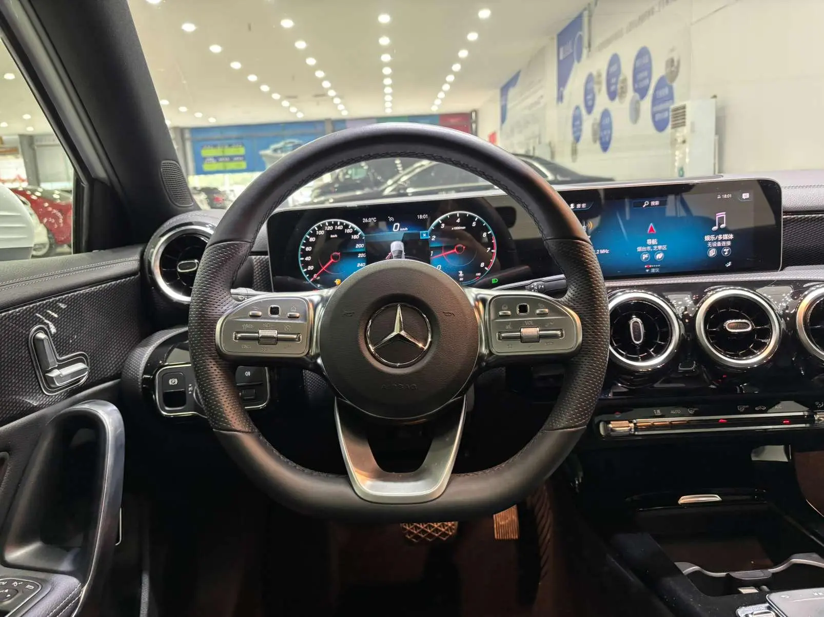 Mercedes-Benz Mercedes-Benz A-class A 200 L sports sedan