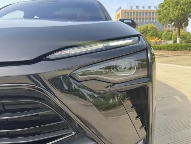NIO NIO ES8 450KM signature version six seats