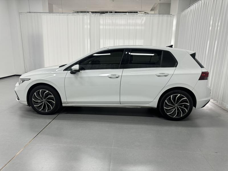 Volkswagen golf 2023