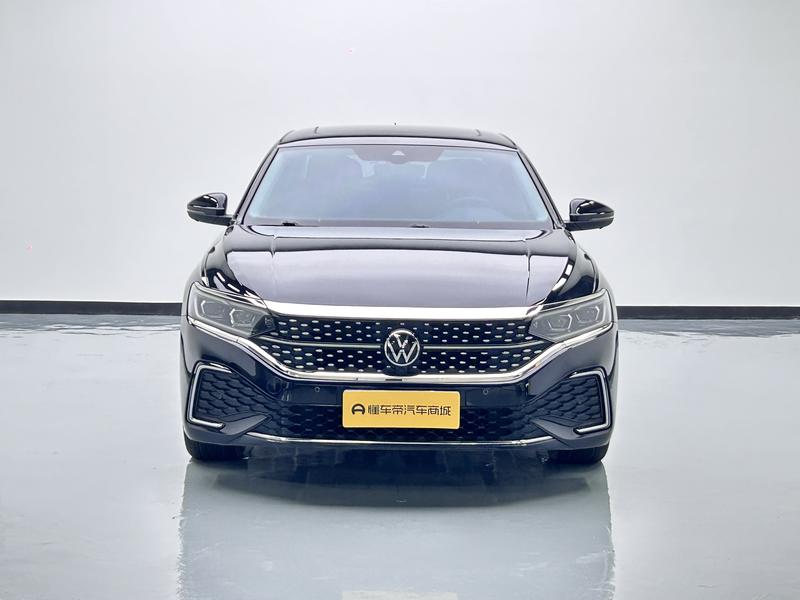Volkswagen Passat 2023