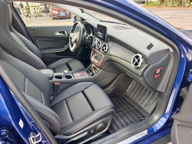 Mercedes-Benz Mercedes-Benz GLA GLA 200 fashion type