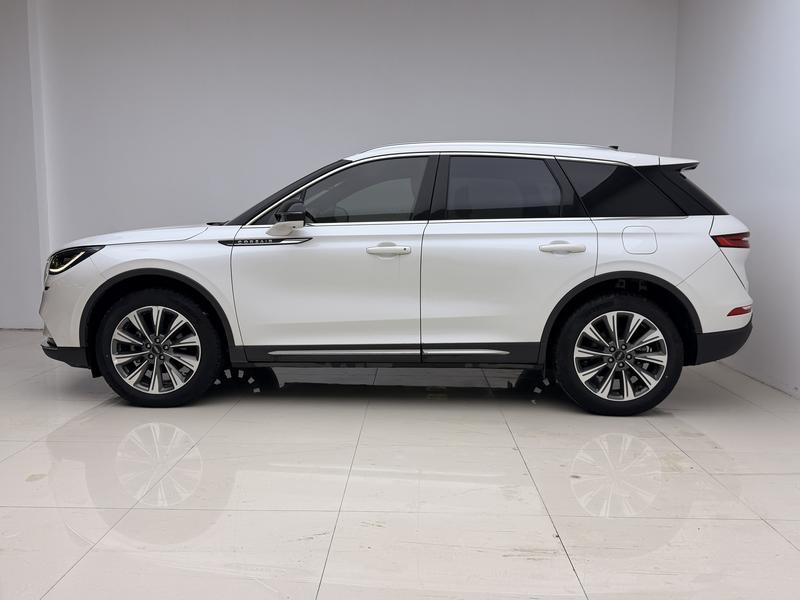 Lincoln adventurer 2022