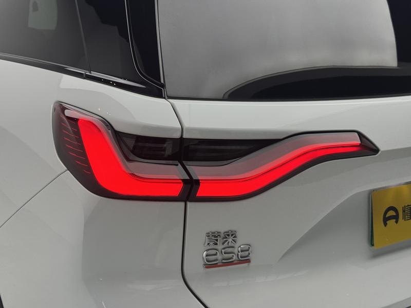 NIO NIO ES8 2020