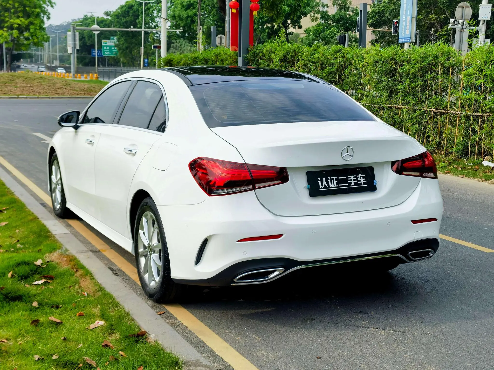 Mercedes-Benz Mercedes-Benz A-class A 200 L sports sedan dynamic Version