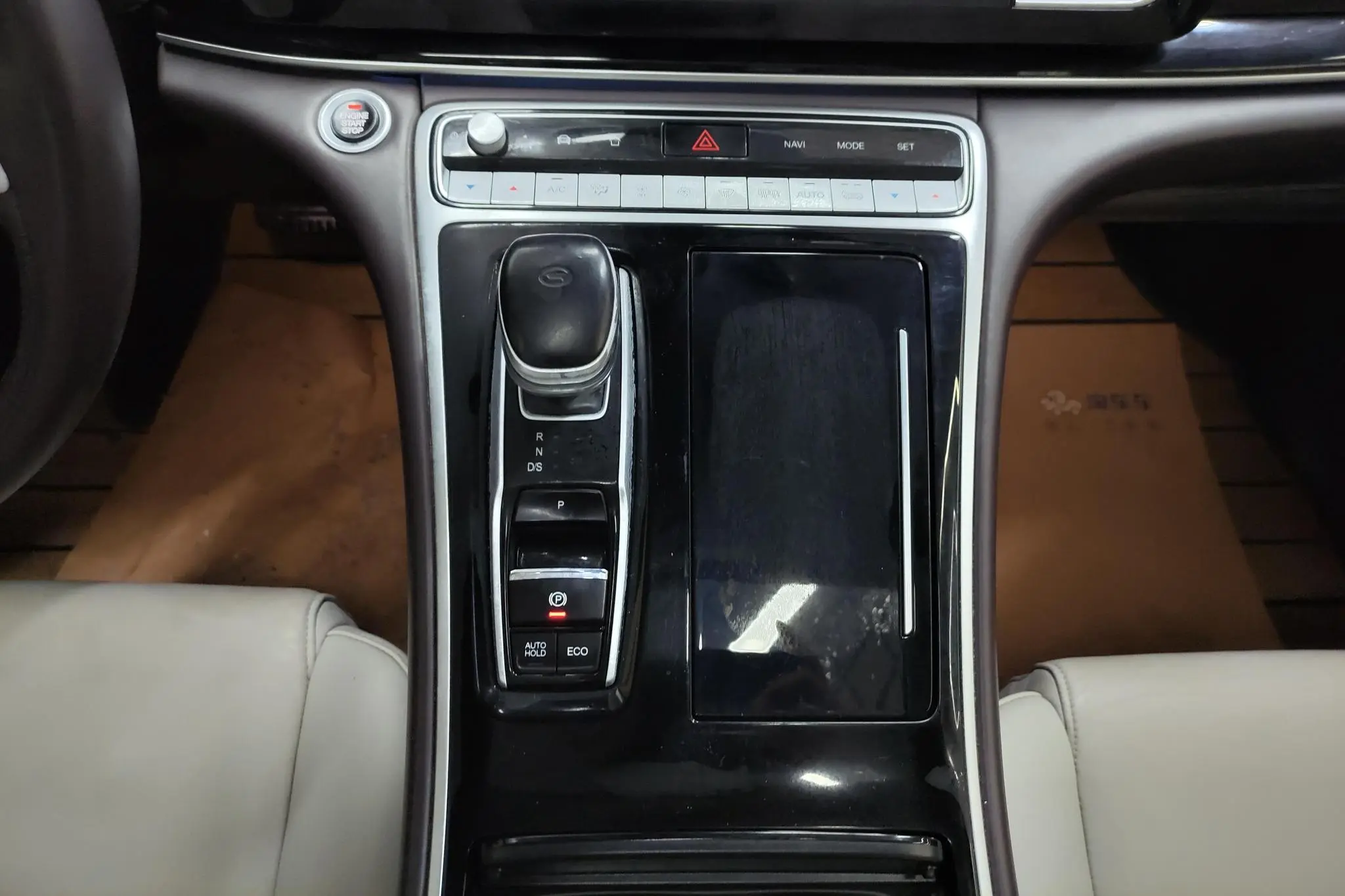 GAC Trumpchi M8 Lingxiu Series 390T Premium Edition