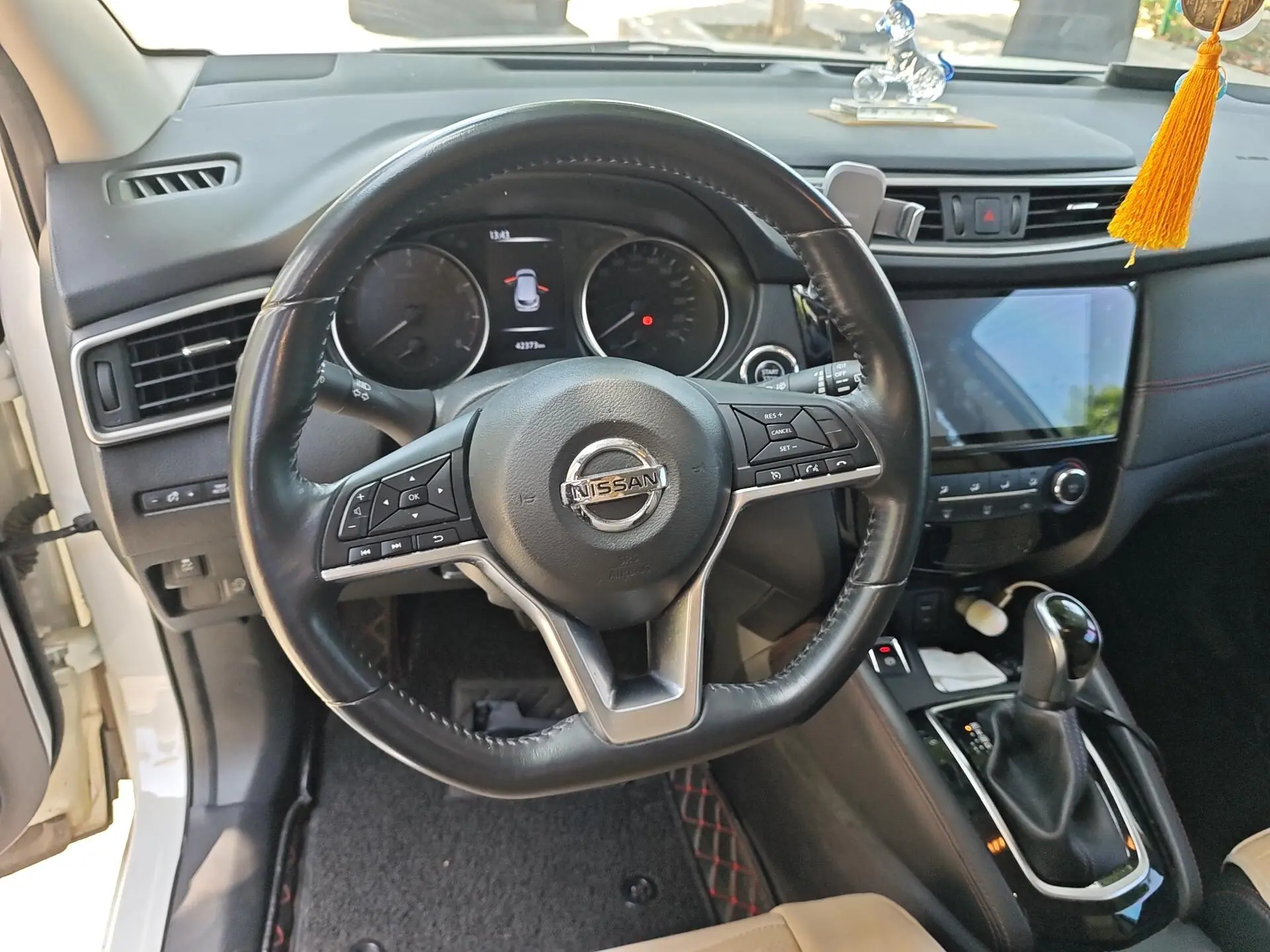 Nissan Qashqai 2.0L CVT Deluxe Edition