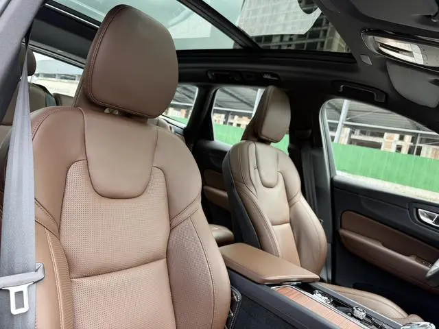 Volvo Volvo XC60 PHEV T8 four-wheel drive long battery life Zhiya Deluxe Edition