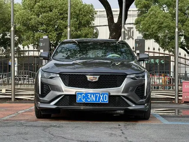 Cadillac Cadillac CT4 28T fashion type