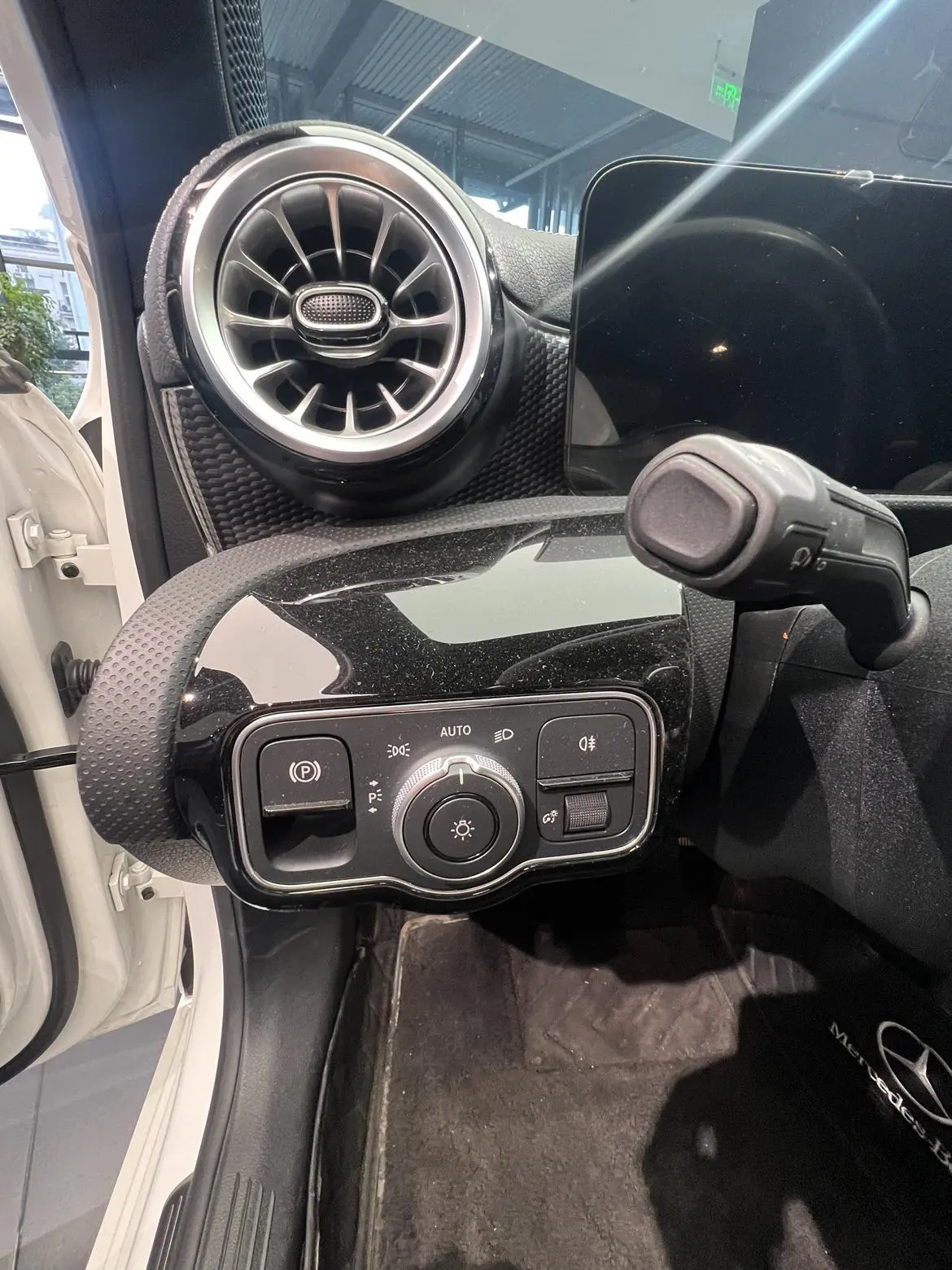Mercedes-Benz Mercedes-Benz A-class Facelift A 200 L sports sedan dynamic version