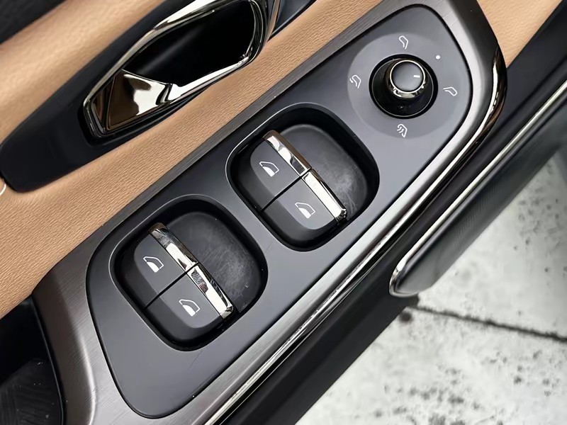 NIO NIO ES8 2020